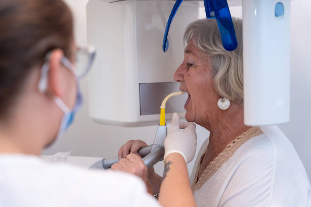 Best Emergency Tooth Extraction in Cactus, TX